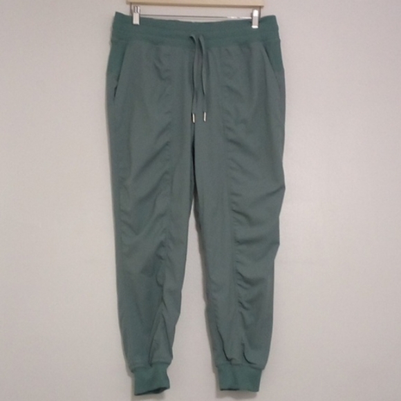 Lululemon Dance Studio Jogger - Picture 2 of 10